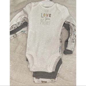 CARTERS ONESIES NWT SIZE NB